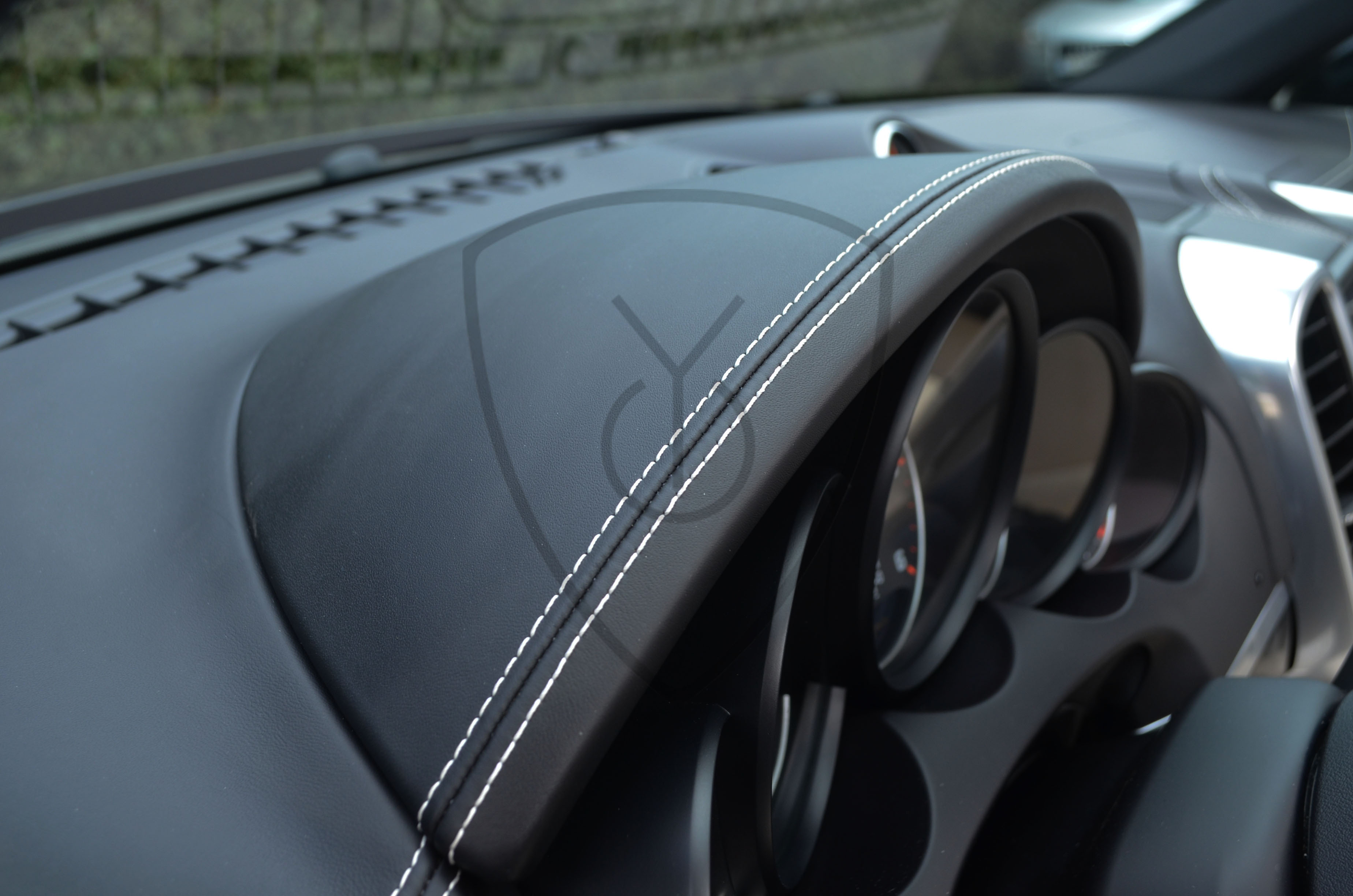 PORSCHE CAYENNE — image 4